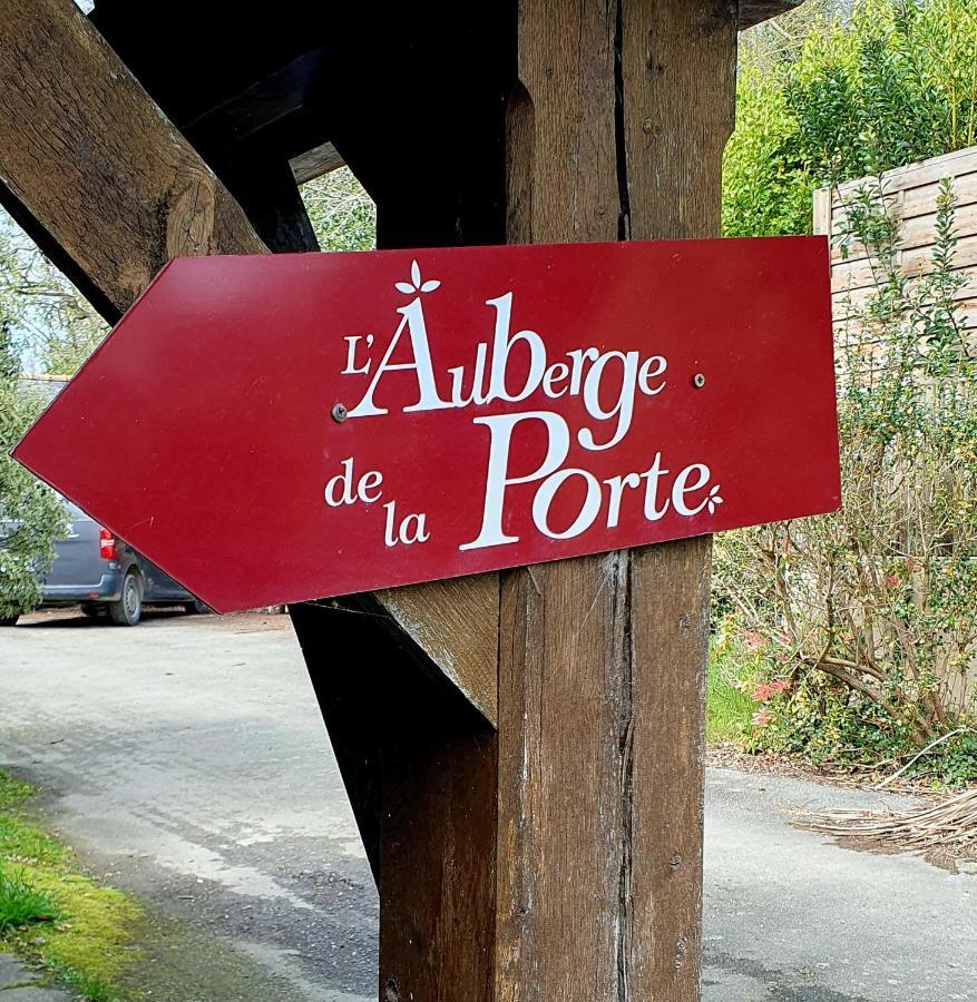 L'Auberge De La Porte Saint-Jouan-des-Guérets Екстериор снимка