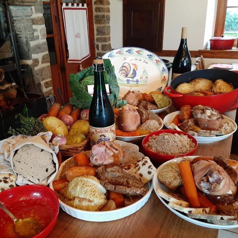 L'Auberge De La Porte Saint-Jouan-des-Guérets Екстериор снимка