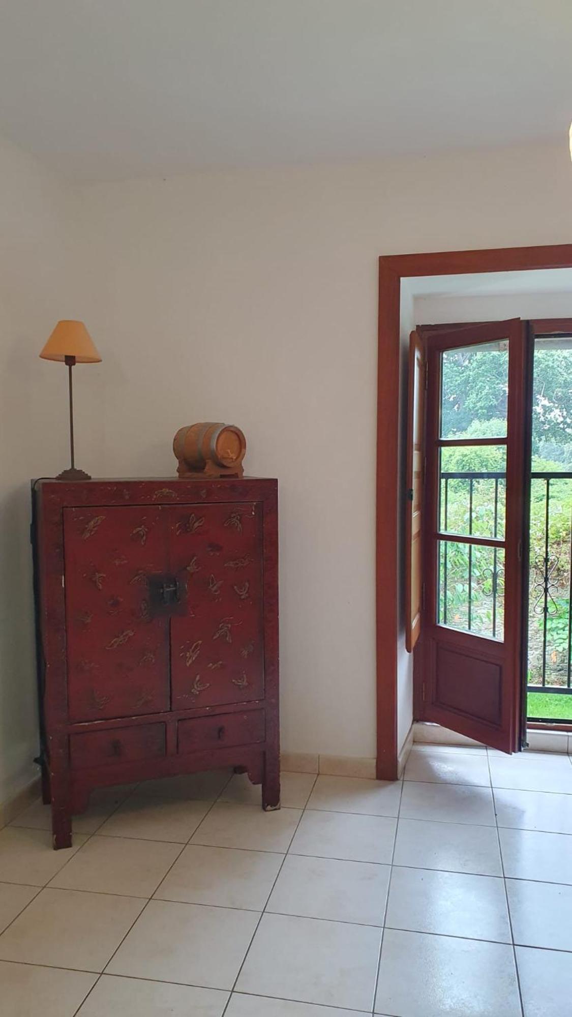 L'Auberge De La Porte Saint-Jouan-des-Guérets Стая снимка