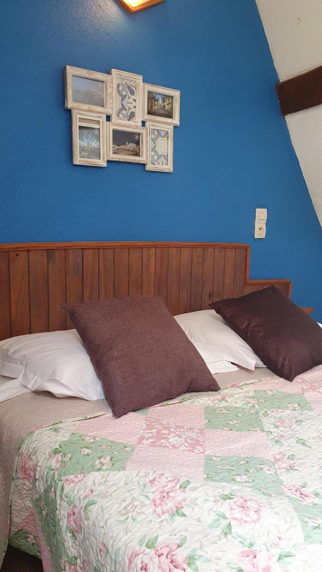 L'Auberge De La Porte Saint-Jouan-des-Guérets Стая снимка